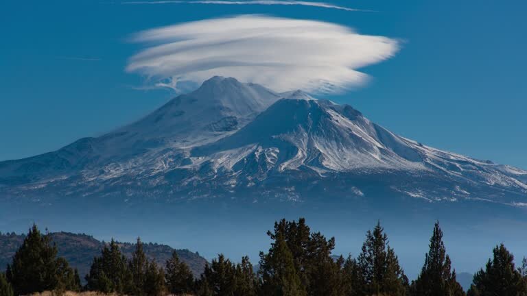 Mount Shasta crowned with a lenticular cloud