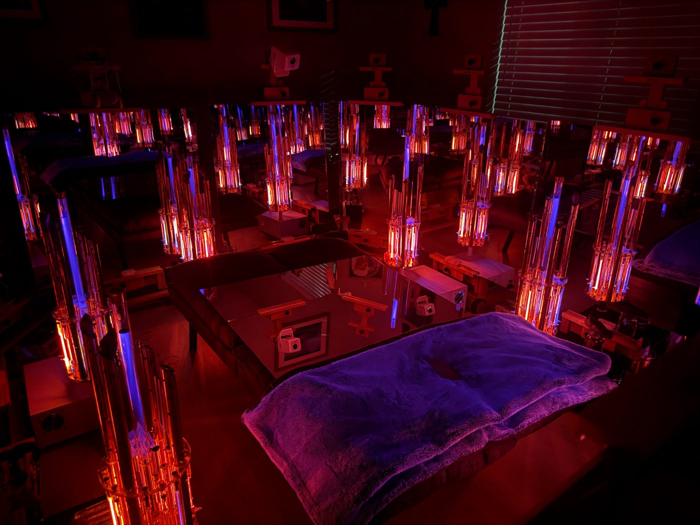 Immersive plasma-light biomedicine chamber with treatment table